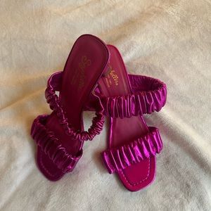 Seychelles metallic fuchsia leeward heels